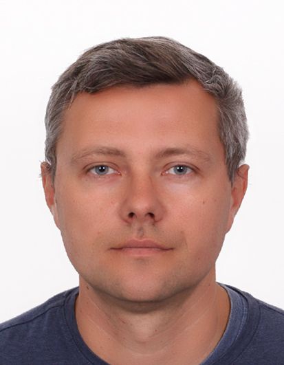 Tomasz Ceran - doktor historii, absolwent UMK w Toruniu, kierownik Referatu Badań Historycznych Delegatury IPN w Bydgoszczy.